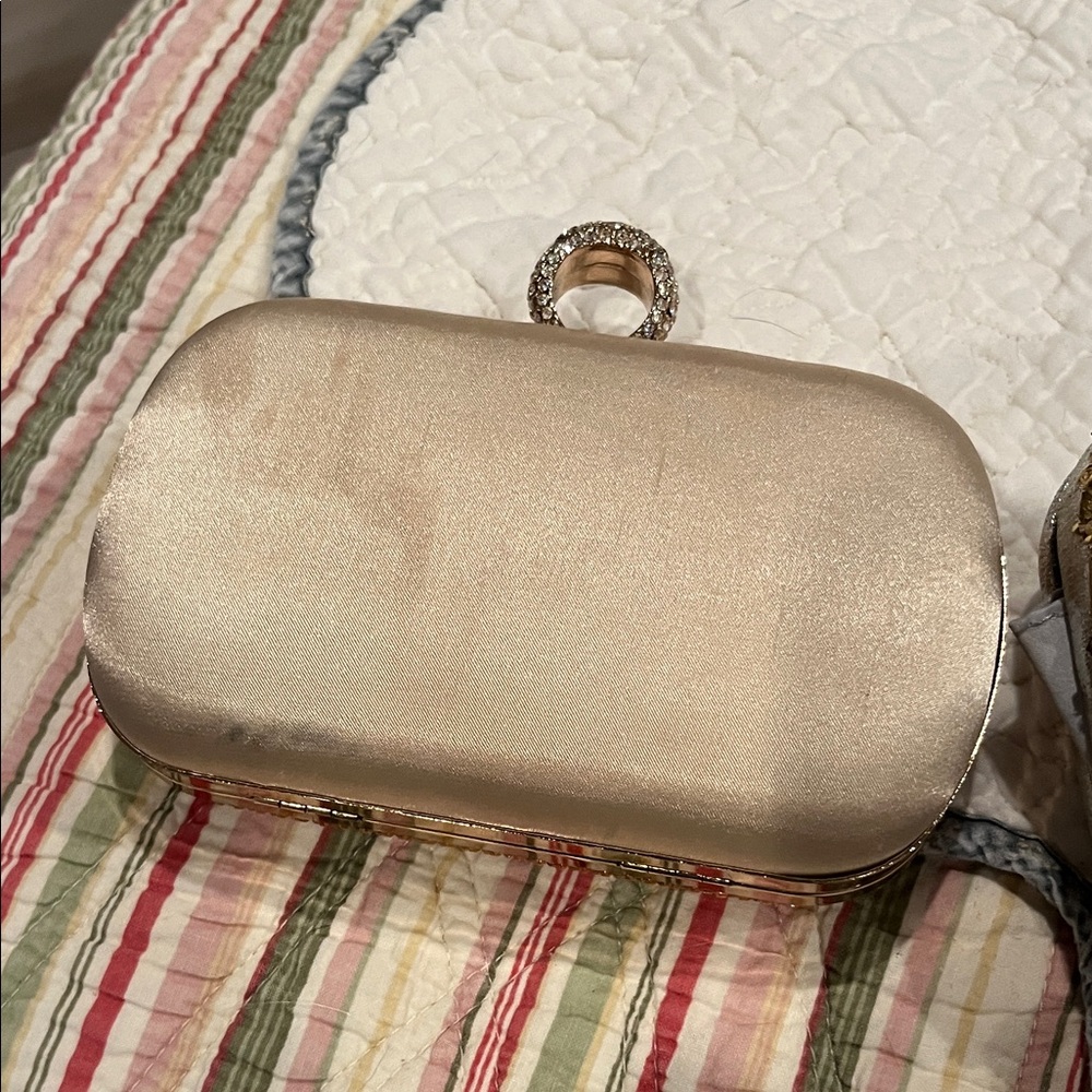 Two Gold and Silver Embellished Clutches with chain straps - Picture 6 of 7